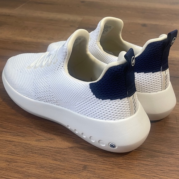 Peter Millar Crown Sport Collection Women's Hyperlight Glide Sneakers Size 7 - Picture 6 of 13